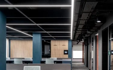 LED сызыктуу жарыктын баа факторлору: B2B булагы үчүн сатып алуучунун колдонмосу